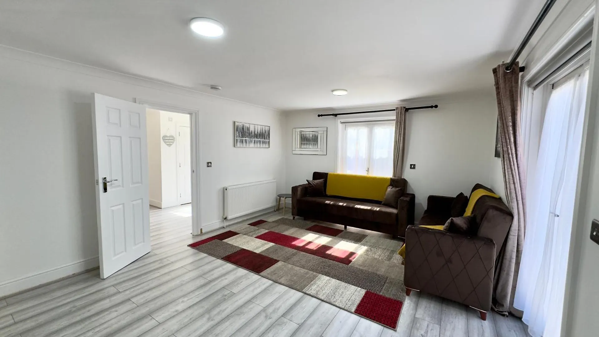 Spacious 3-Bed Home With Garden, Private Parking, Smart Tv'S, Fast Wi-Fi London