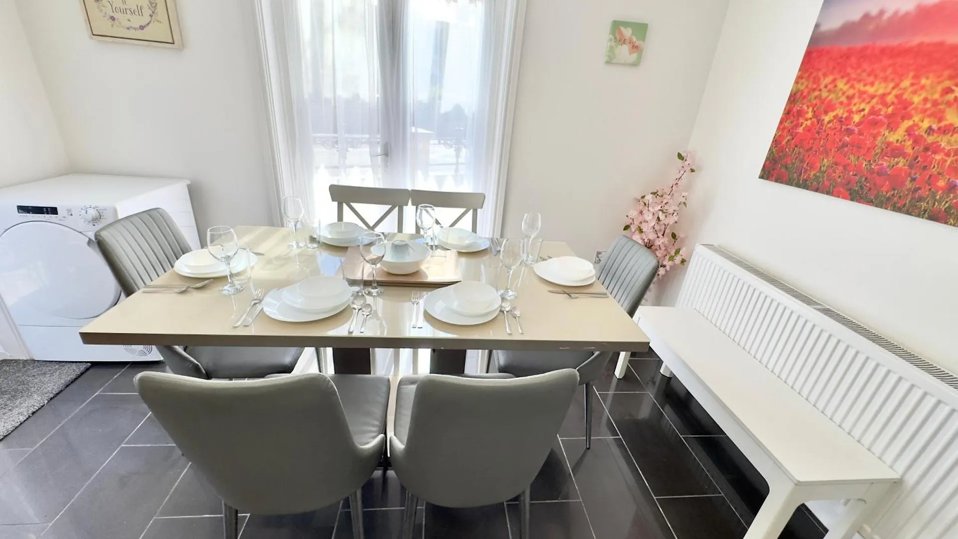 Spacious 3-Bed Home With Garden, Private Parking, Smart Tv'S, Fast Wi-Fi London