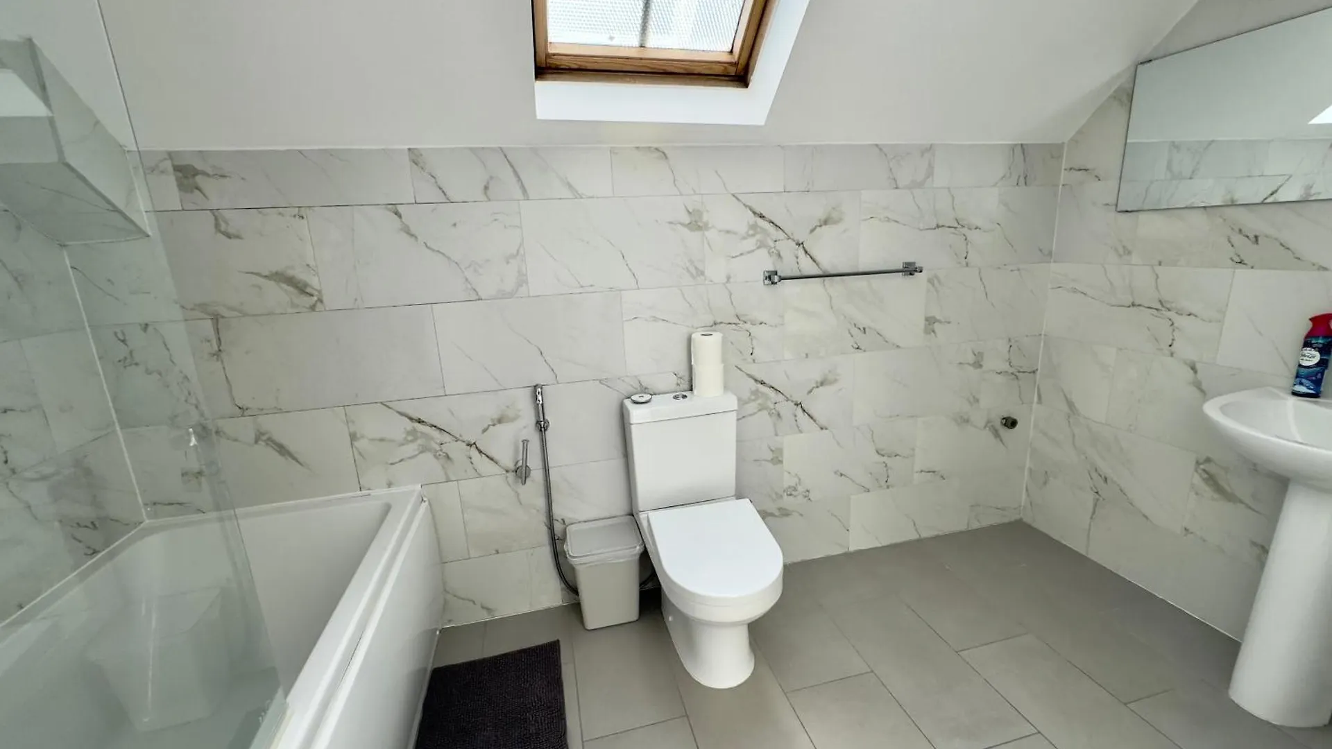 Spacious 3-Bed Home With Garden, Private Parking, Smart Tv'S, Fast Wi-Fi London 0*,  United Kingdom